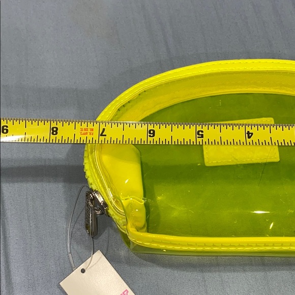 Victoria’s Secret Translucent Green Medium Pouch - Picture 3 of 4